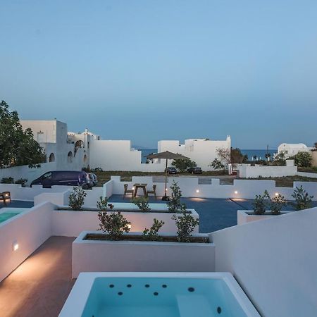Voca Hotel & Suites Kamari  Exterior photo