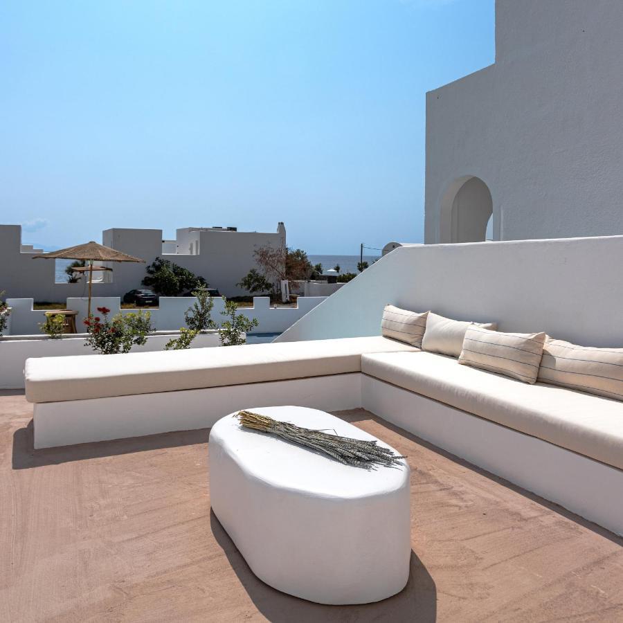 Voca Hotel & Suites Kamari  Exterior photo